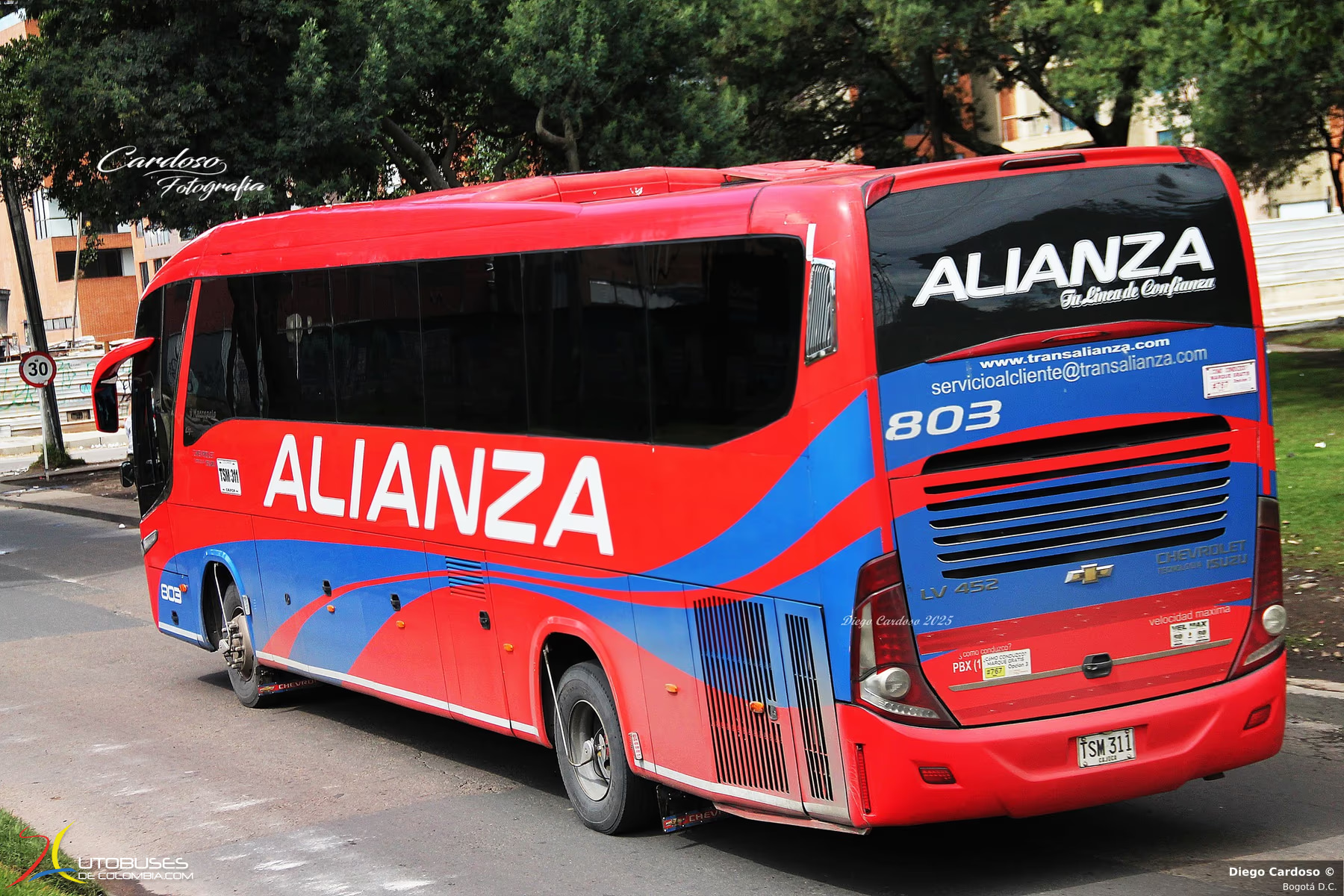 Marcopolo Paradiso 1200 G7 Chevrolet Isuzu LV 452 de Trans Alianza