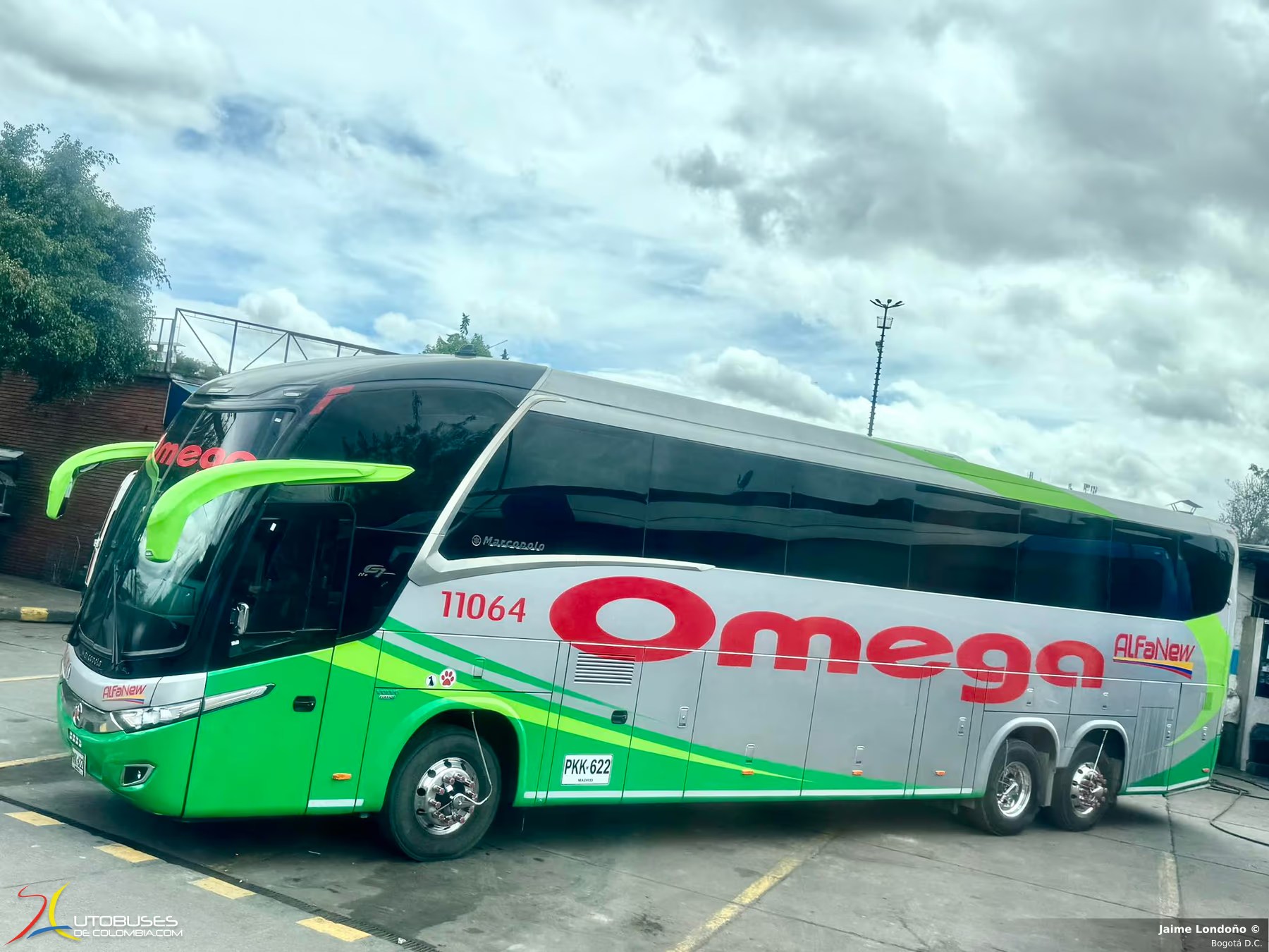 Marcopolo Paradiso 1350 New G7 Volvo B510R B13R de Omega