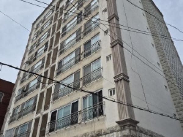 건물 전경