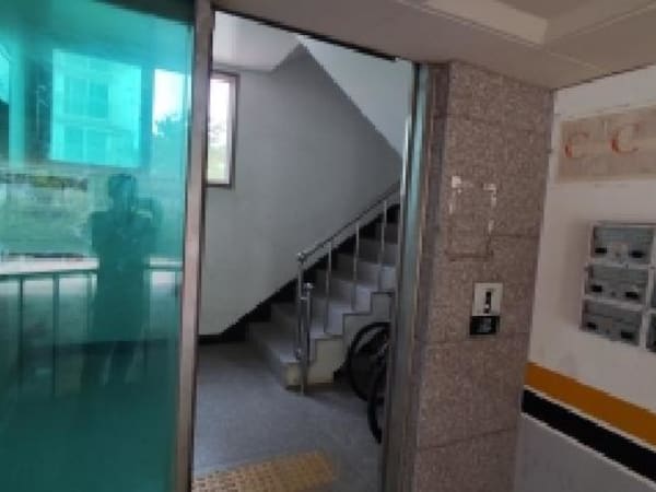 현관문