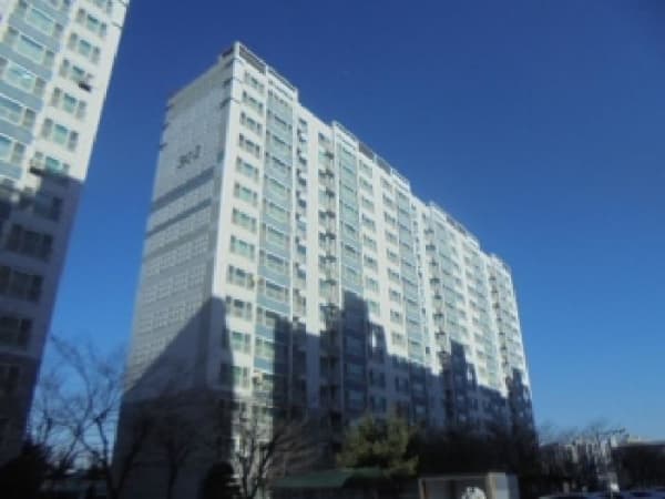 건물 전경