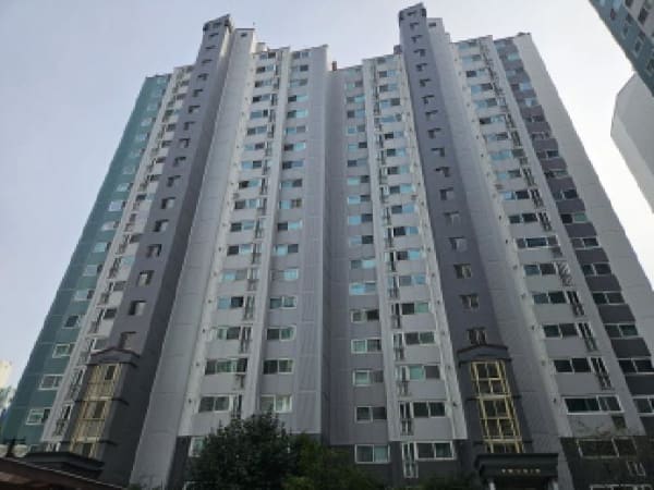 건물 전경