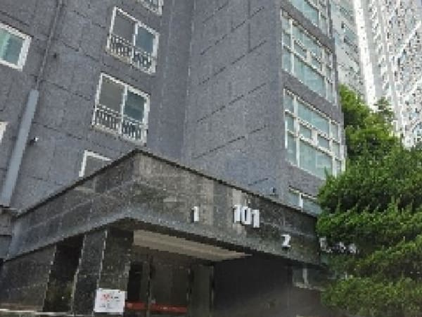 건물 전경