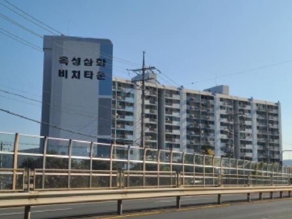 건물 전경