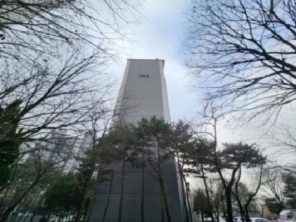 건물 전경