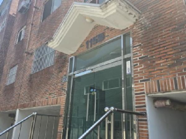 건물 전경