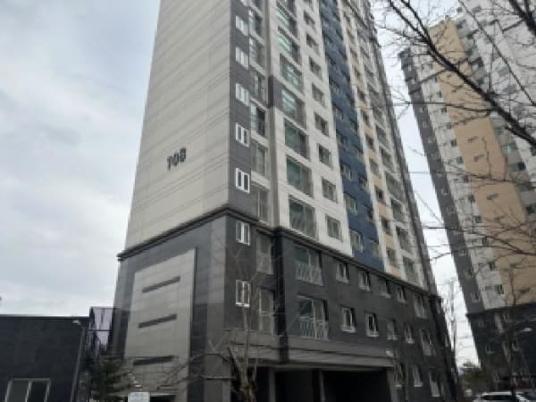 건물 전경