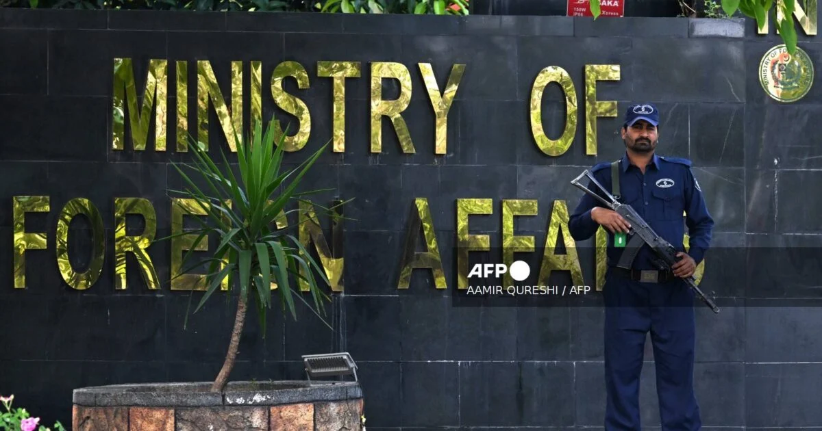 Iran delegation arrives in Islamabad for Pakistan-brokered US talks