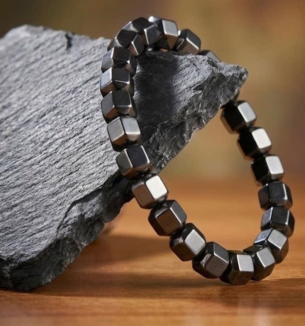 Plain diagonal hermatites