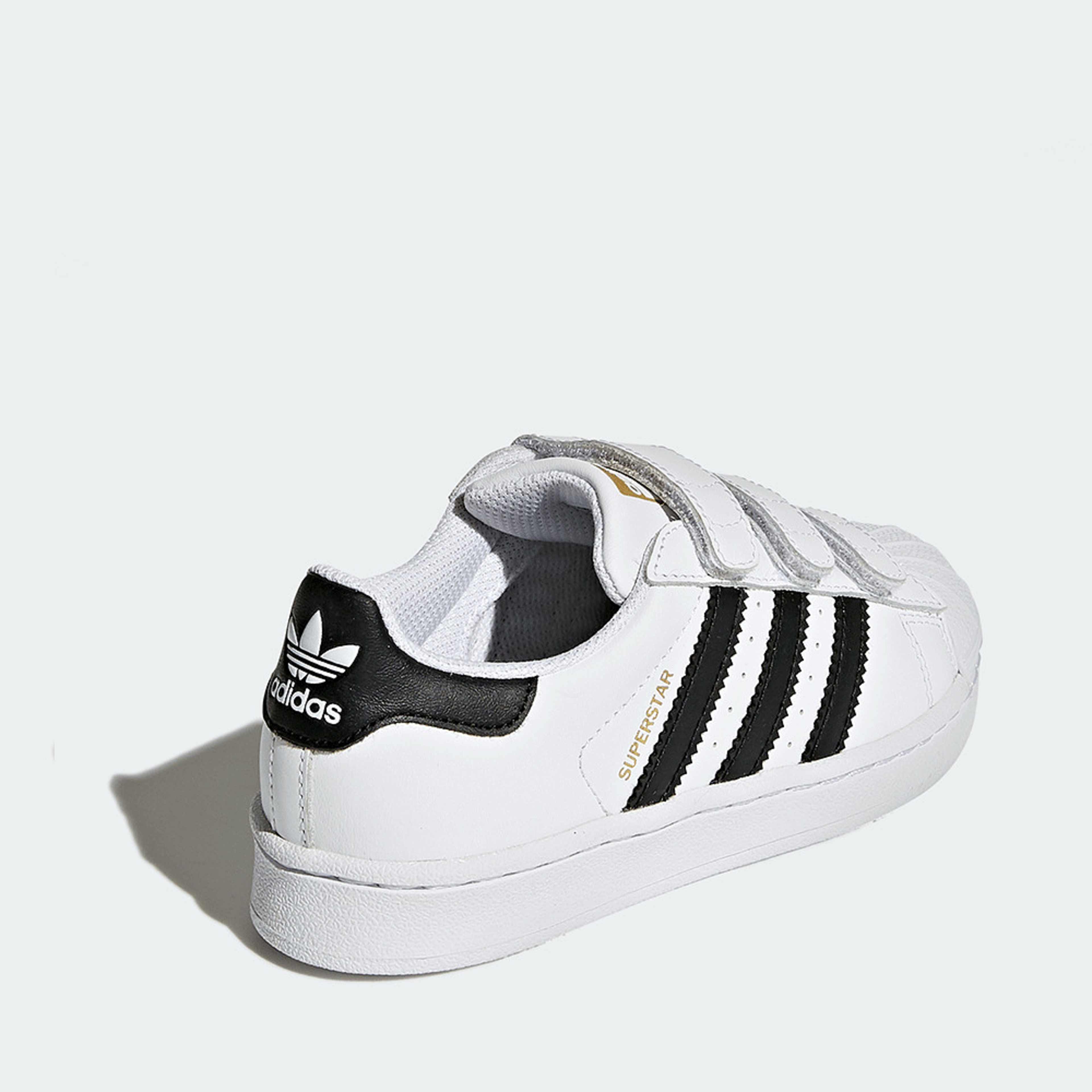 Sneakers, Superstar Foundation