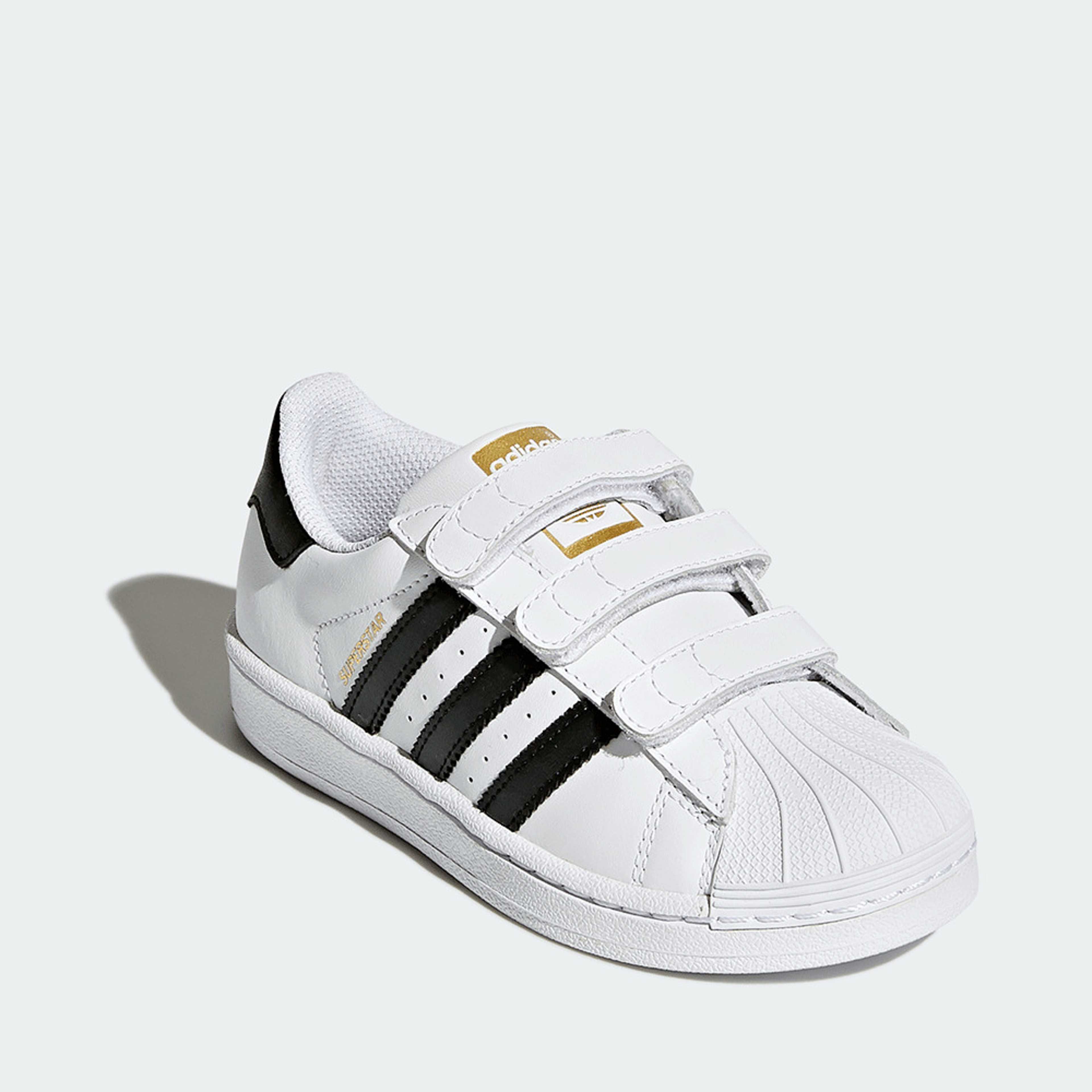 Sneakers, Superstar Foundation