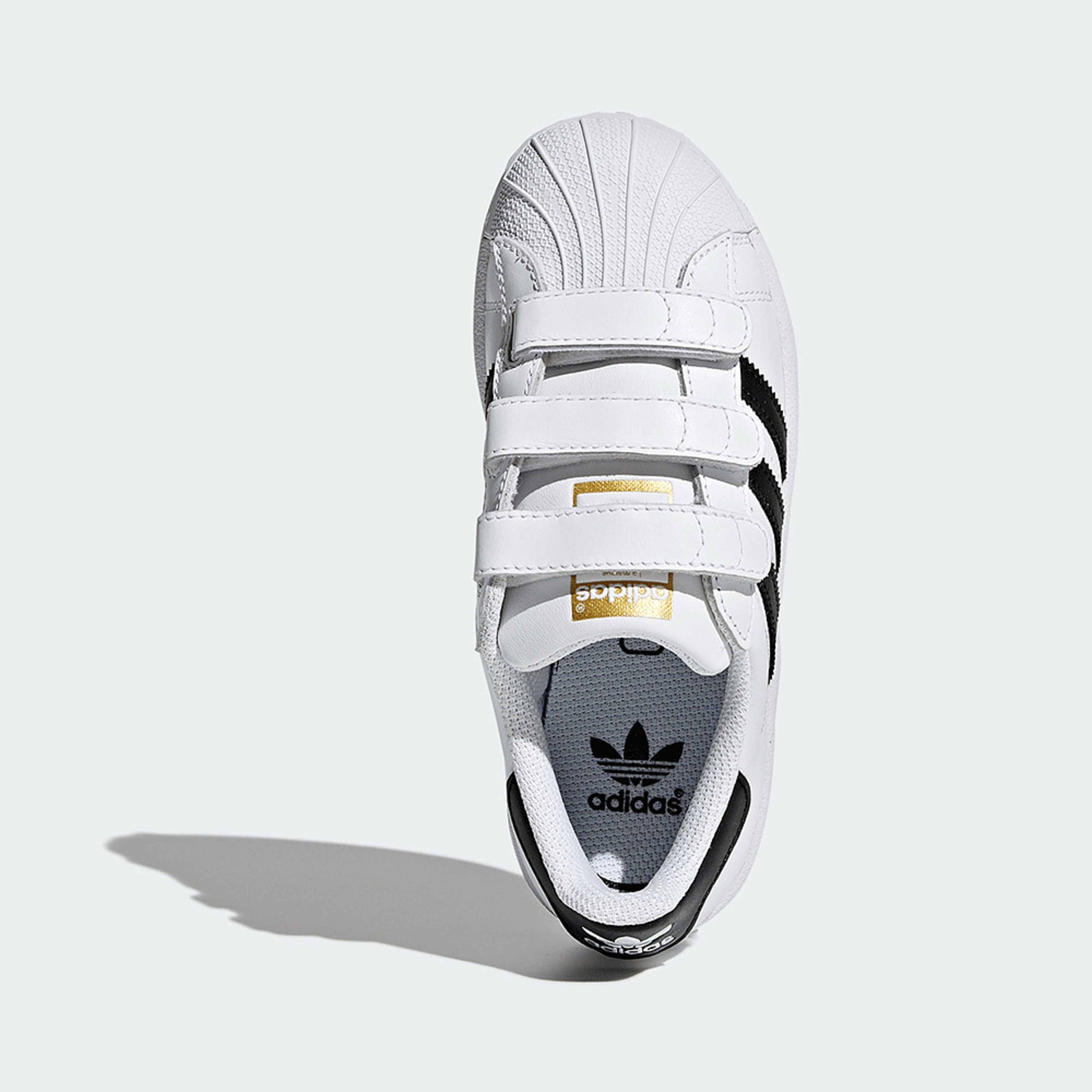 Sneakers, Superstar Foundation
