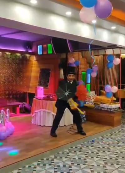 Magician / Magic show organiser for birthdays and events in Gurugram, delhi Noida ncr 98765 54985