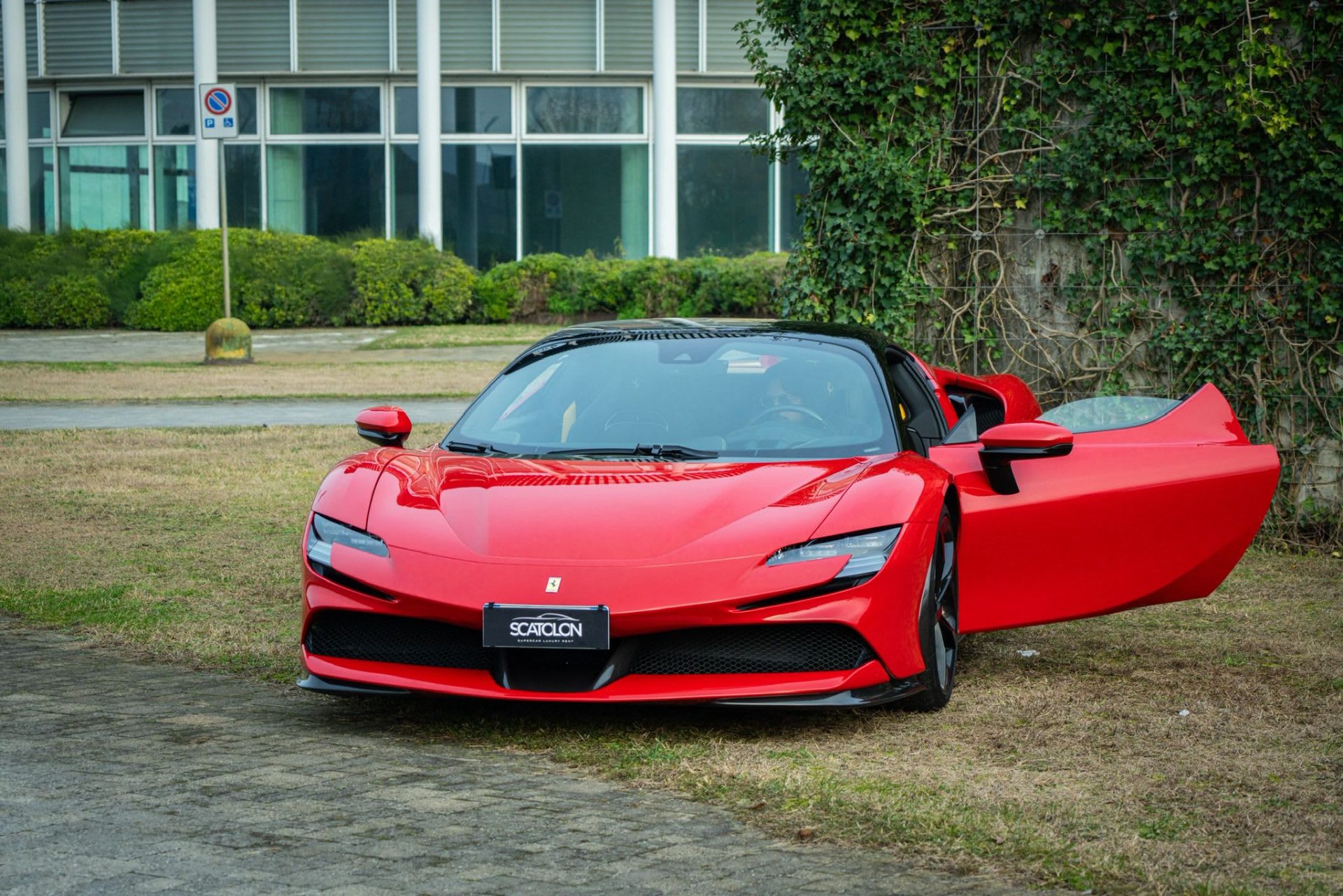 Ferrari SF90 Spyder 2