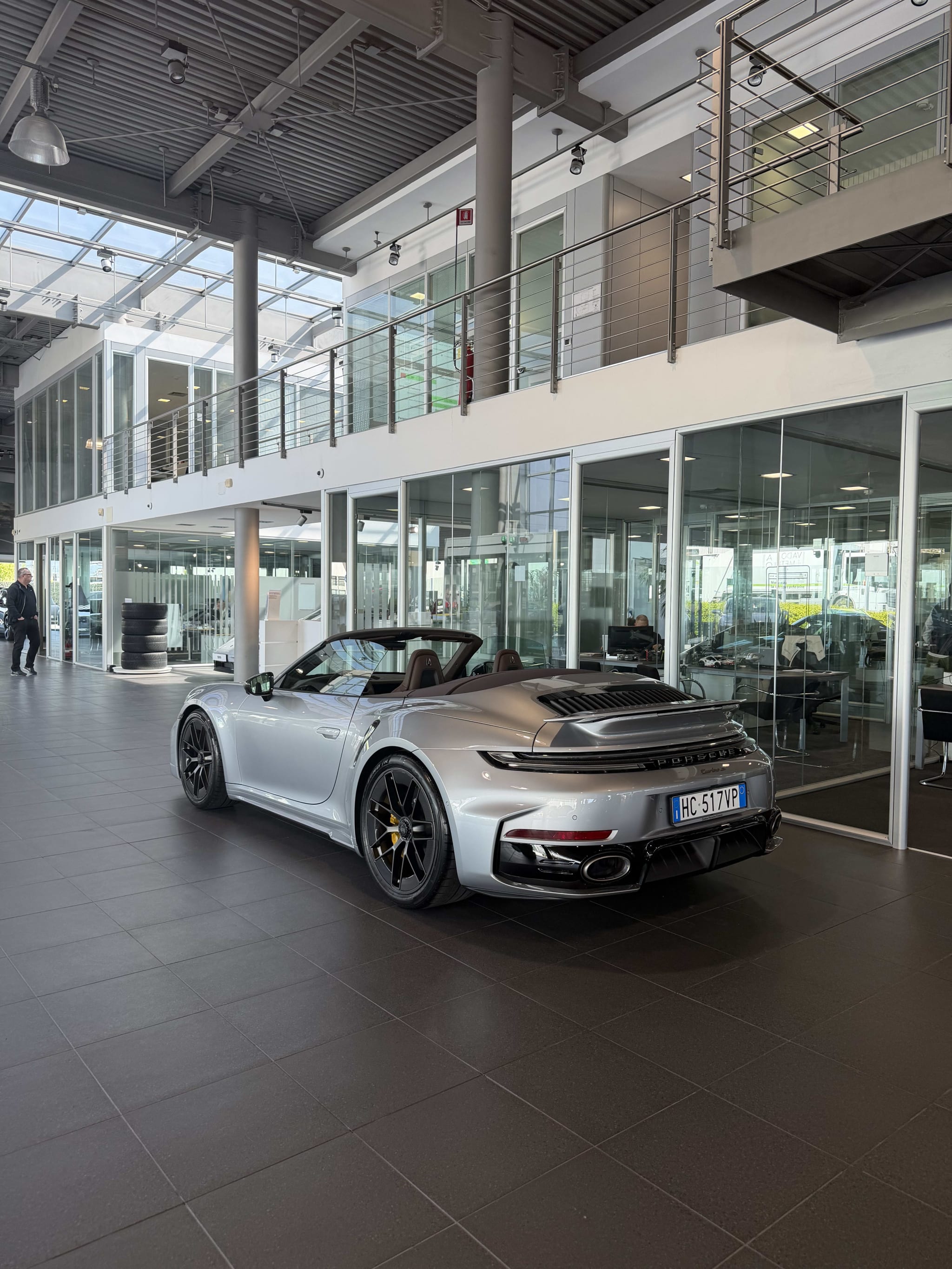 Porsche 911 Turbo S Cabriolet 2026 – Adrenalina a cielo aperto - 4