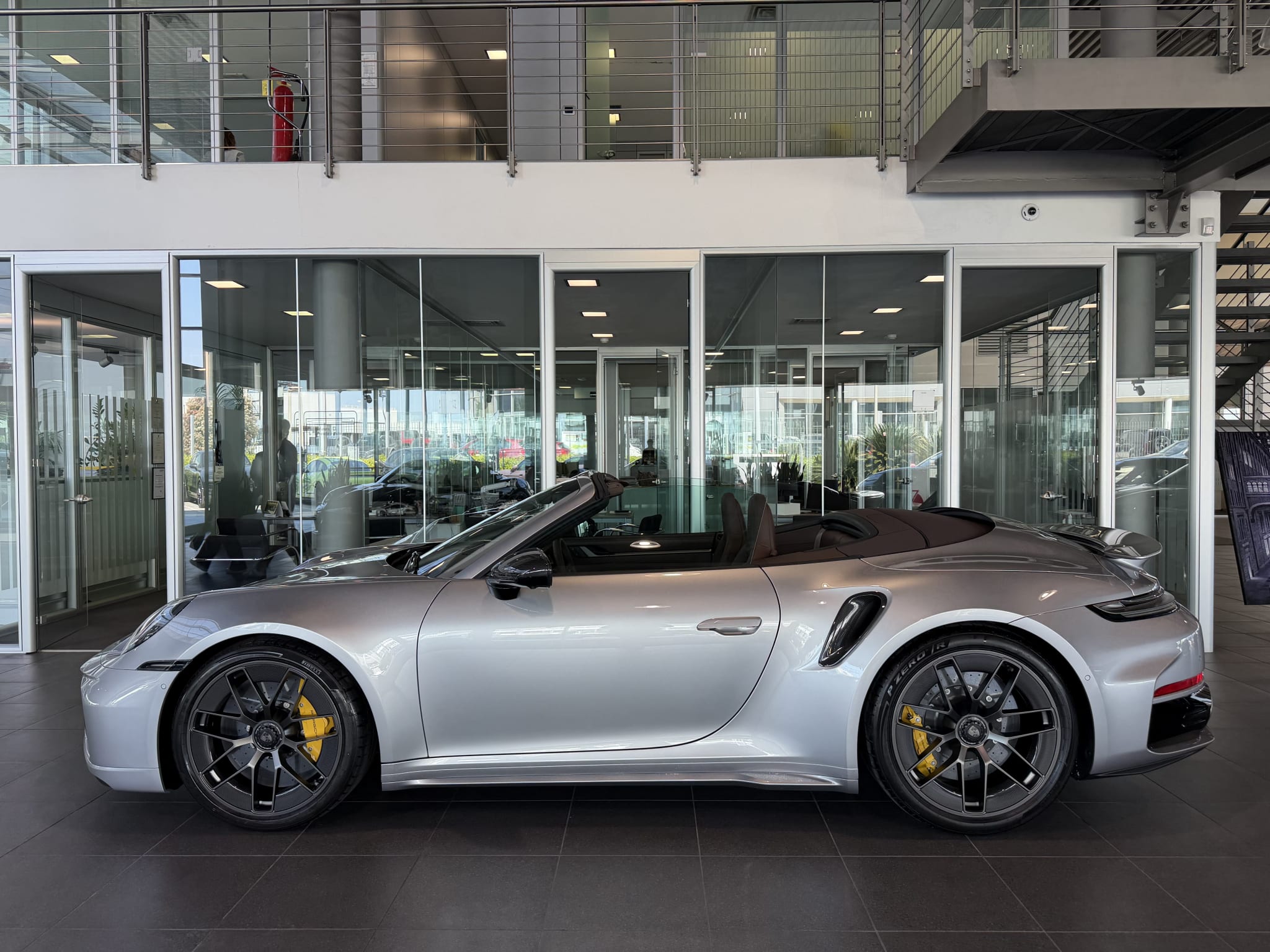 Porsche 911 Turbo S Cabriolet 2026 – Adrenalina a cielo aperto - 5