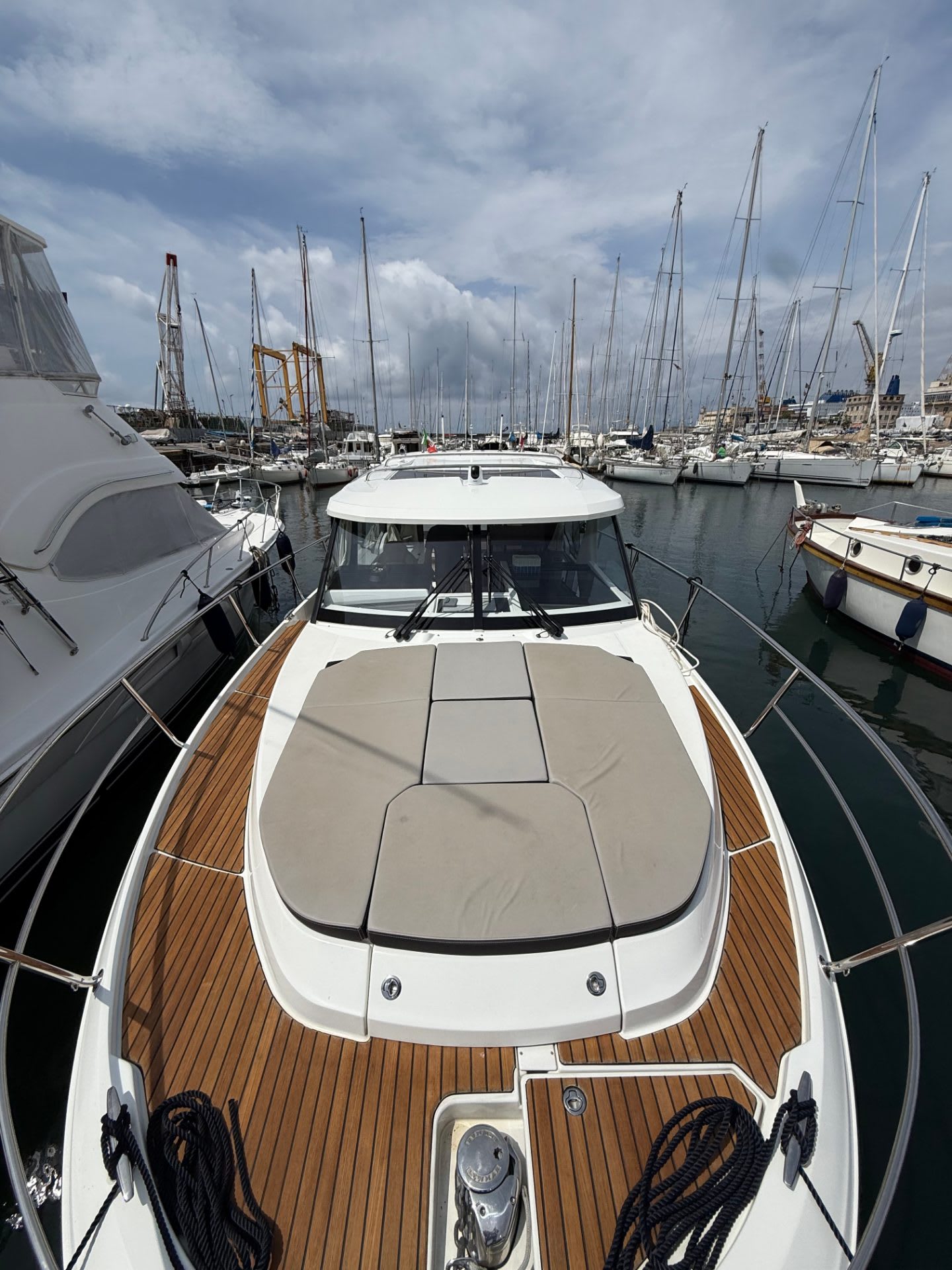 LOVE IN BLUE – Jeanneau Merry Fisher 1095 Coupé | Comfort eccezionale sulla Riviera Ligure - 8