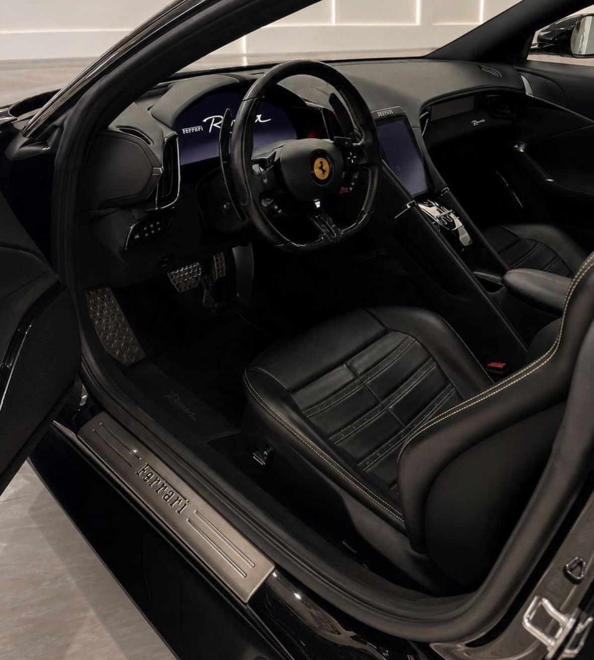 FERRARI ROMA   3
