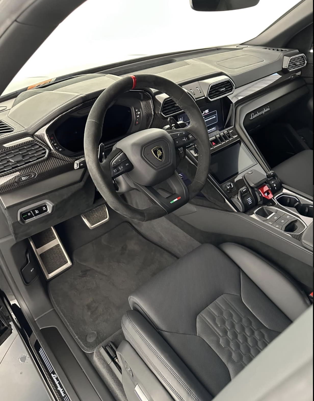 LAMBORGHINI URUS PERFORMANTE  - 4