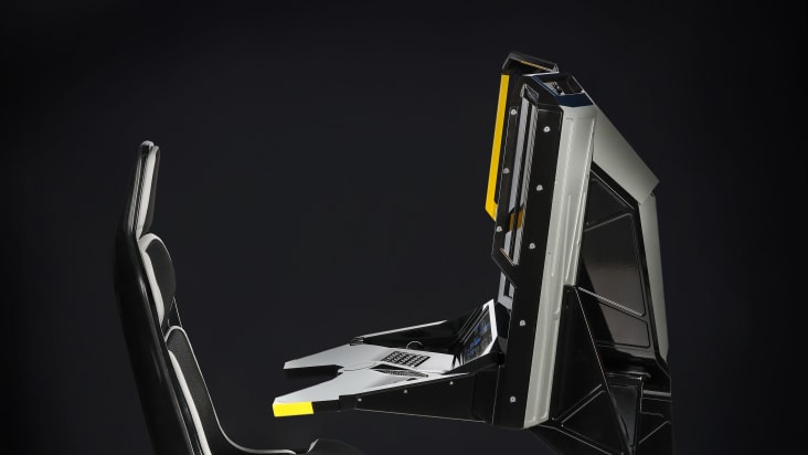 Saab Future Operator Workspace side profile_dark UI