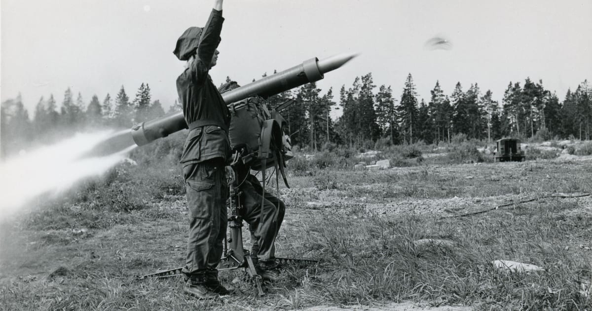 Saab på land