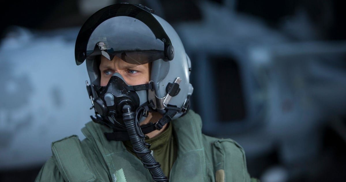 Top Gun: How fighter jet pilots withstand high G