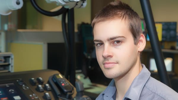 lachlan_2340x1316.jpg