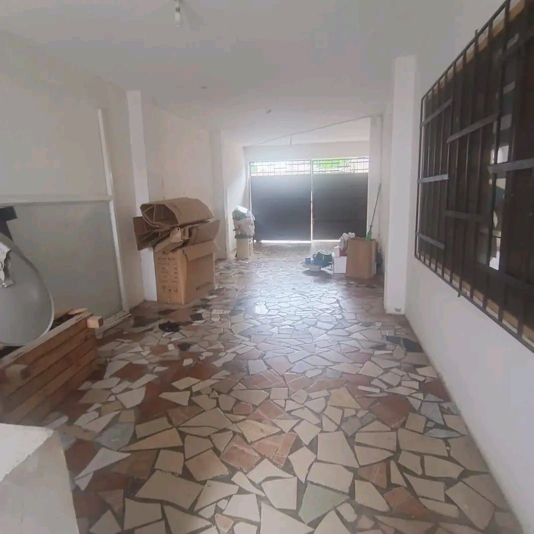Appartement — Abidjan (à compléter)