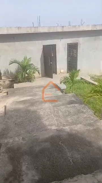 Villa 11 pièces gros œuvre sur 1100m² à vendre au sein de la cité prestige