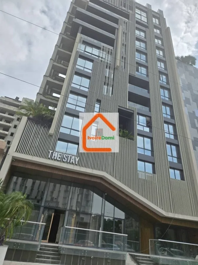 A beautiful 2-bedroom apartment (F3) available for rent in Marcory Zone 4 with pool and gym