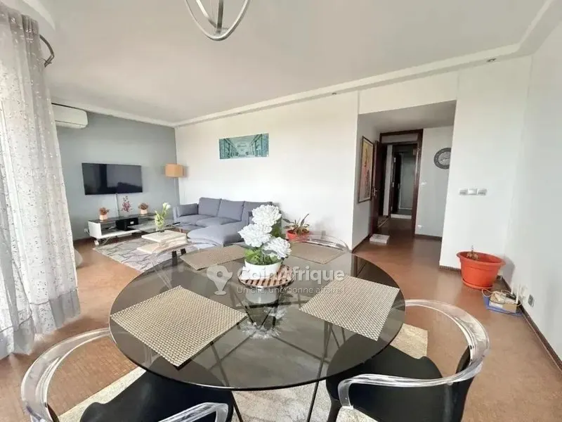 Location appartement meublé 3pièces - Cocody