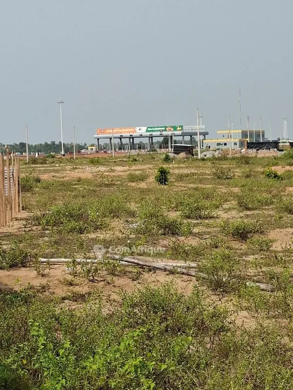 Terrain 409m2 - Mondoukou