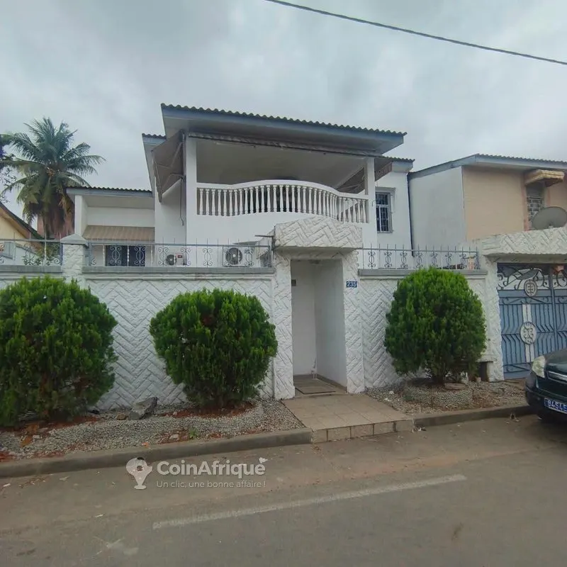 Vente villa duplex 6 pièces - Cocody Angré rosiers 5