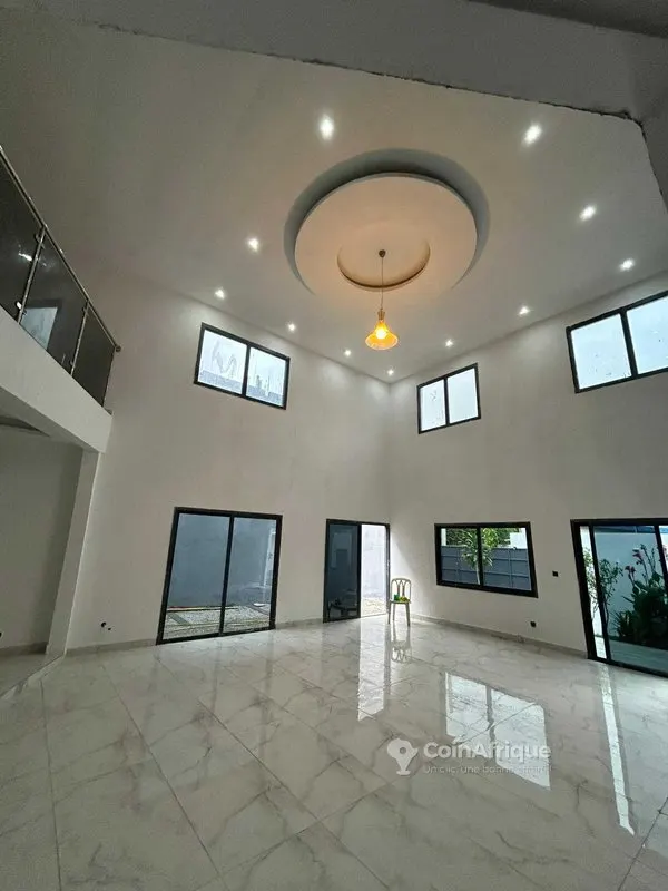 Vente villas 6 pièces - cocody riviera 3