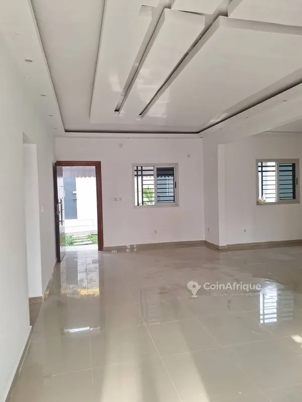 Location villa duplex 5 piéces Riviera palmeraie cité arc en ciel