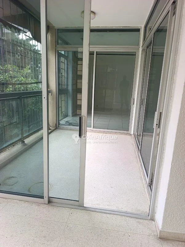 Location appartement 4 pièces - Cocody Riviera golf