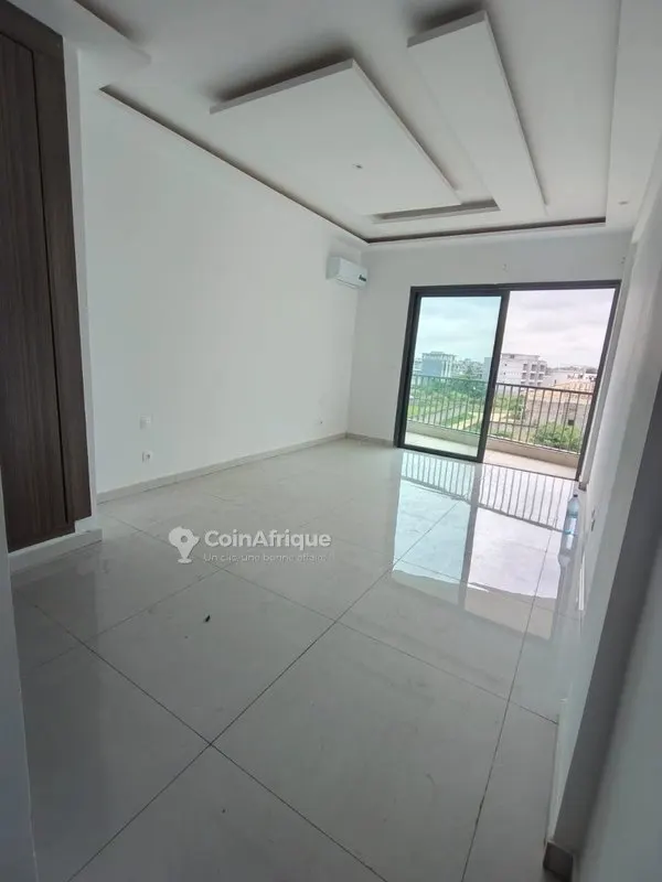 Location appartement 4 pièces - Abidjan cocody faya