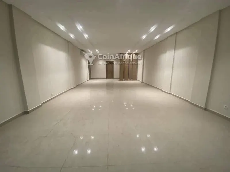 Location appartements 4 pièces non loin abidjan mall- cocody