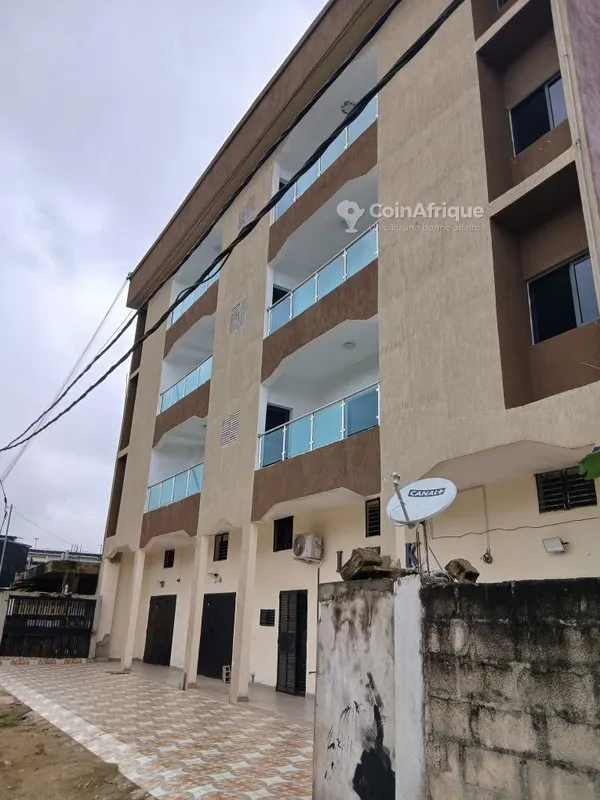 Location appartement 4 pièces à Angré Nouveau Chu
