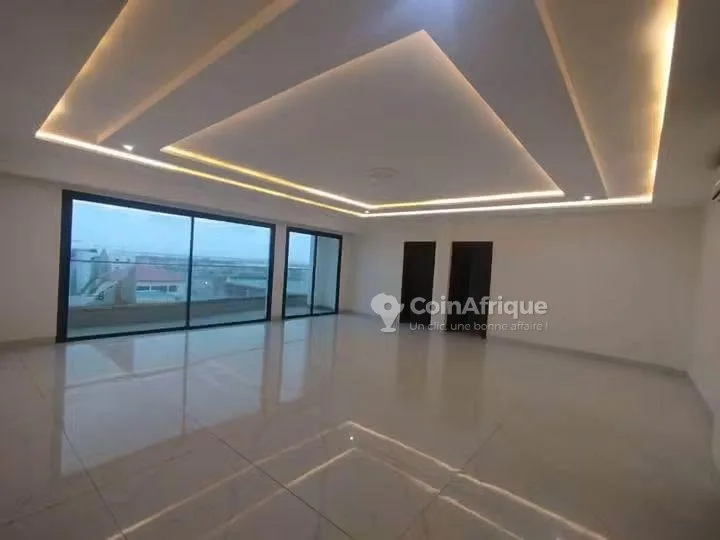 Location appartements 4 pièces Cocody Rivera centre- abidjan