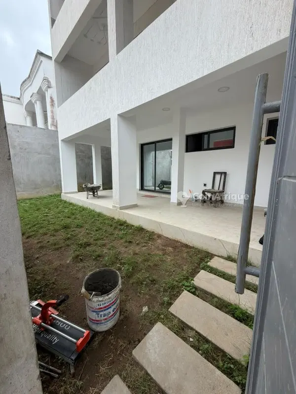 Location villas 5 pièces - Cocody M'badon