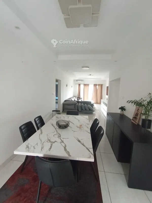 Location appartement meublé 3 pièces - Cocody 2 plateaux aghien