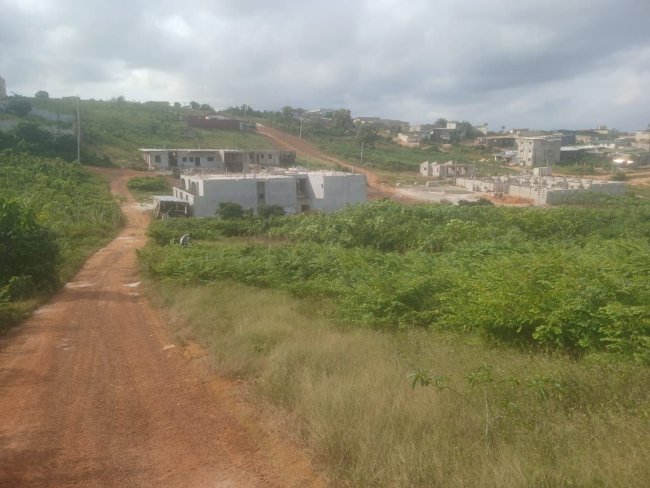 Appartement — Abidjan (à compléter)