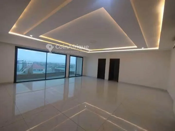 Location appartements 4 pièces - Cocody