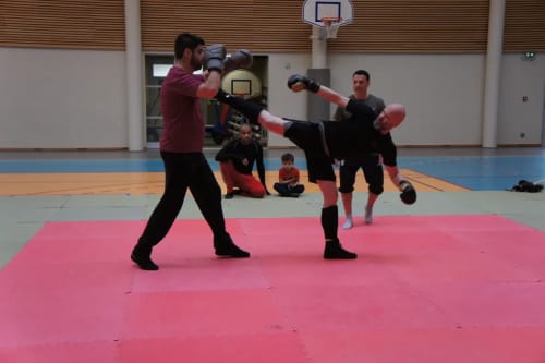 Savate Boxe Française en images 2 — entraînement au Boxing Défense Villebon