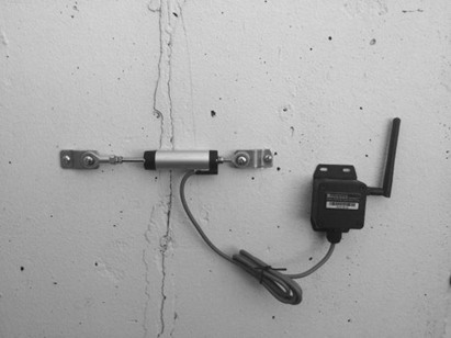 Wireless Displacement Crack Meter