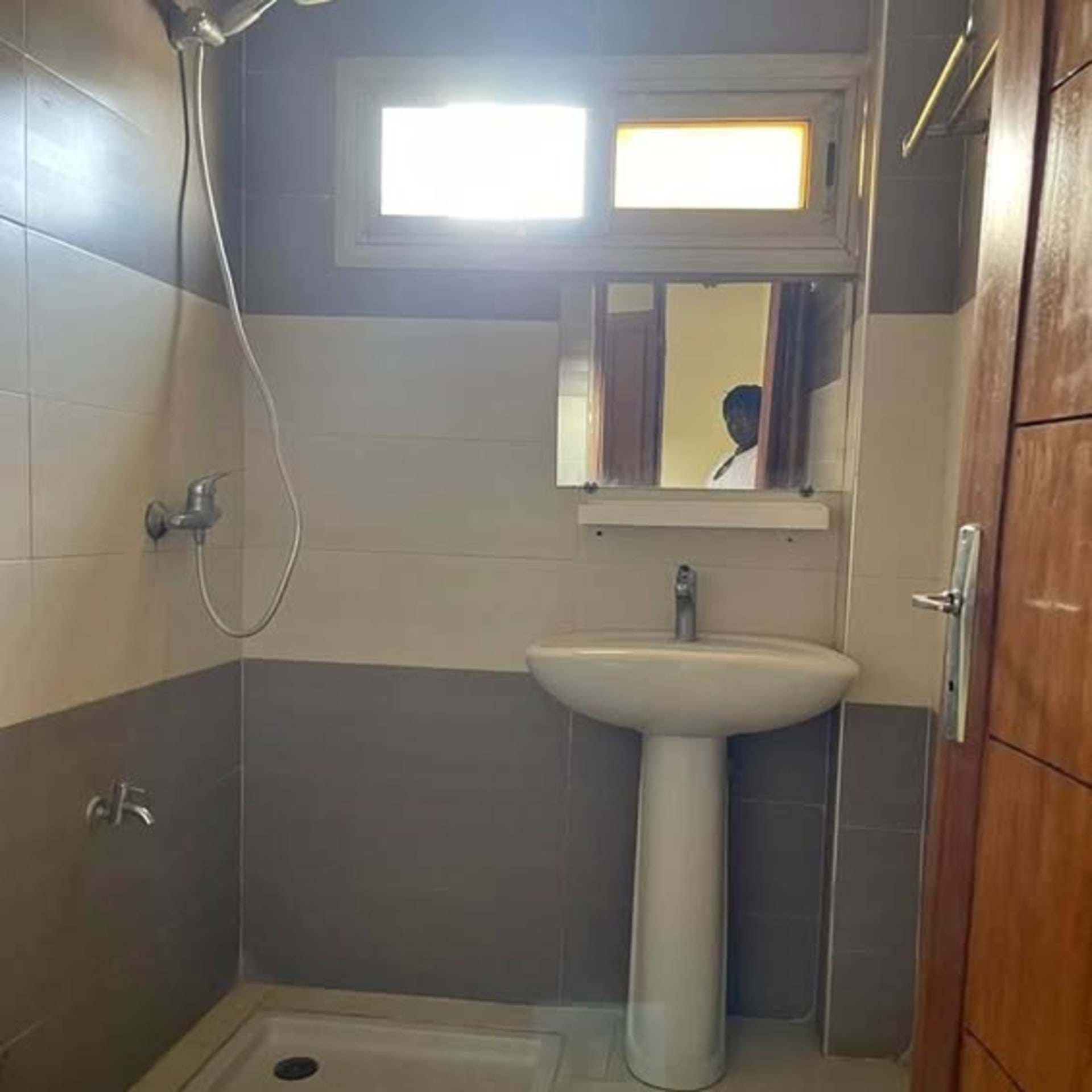 Chambre salle de Bain hlm rufisque
