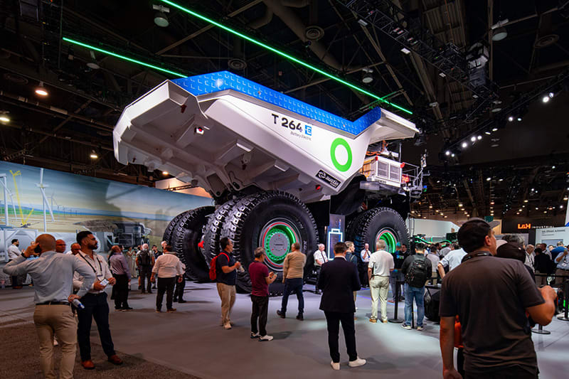 Liebherr and Fortescue sign USD2.8 billion deal for battery powered mining vehicles