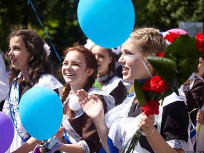 Движение транспорта ограничат на площади Ленина в Пскове 23 мая