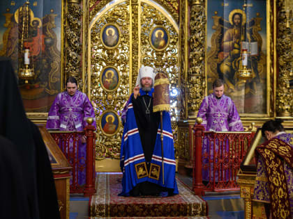 В Неделю Торжества Православия митрополит Тихон совершил Литургию в Свято-Троицком кафедральном соборе